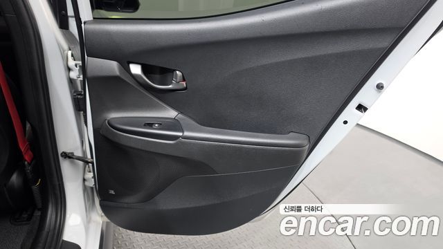 Hyundai Veloster (JS) 1.6 Turbo Sport Core 2019 — фото 25