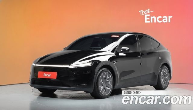 Tesla Model Y L Long Range AWD