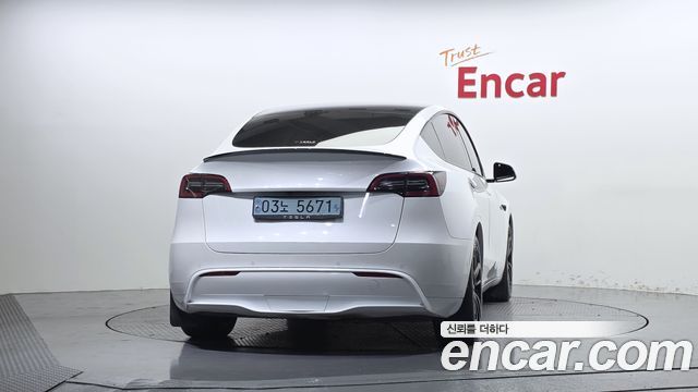 Tesla Model Y Long Range AWD 2021 — фото 4
