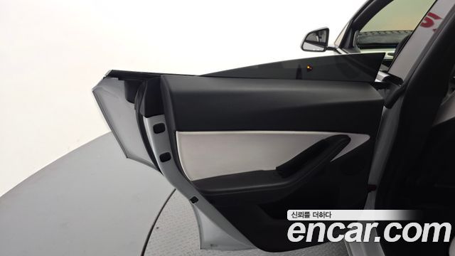 Tesla Model Y Long Range AWD 2021 — фото 25