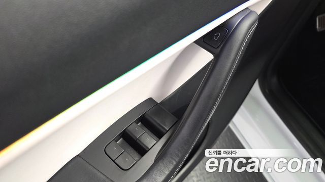 Tesla Model Y Long Range AWD 2021 — фото 28