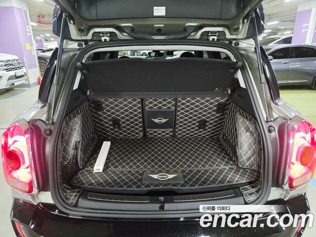 MINI Cooper D Countryman ALL4 2nd 2018 — фото 24