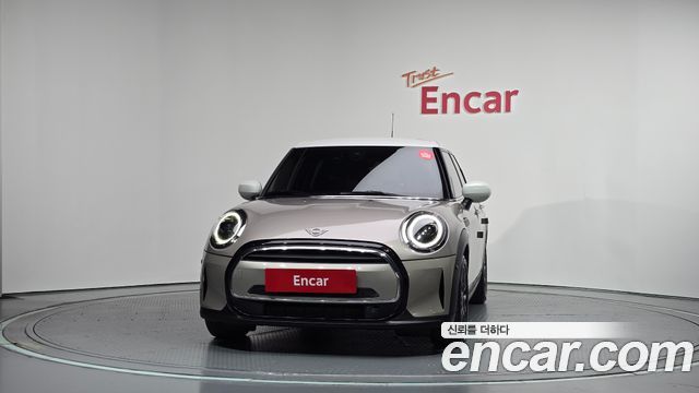 MINI Cooper 5Door Classic Third Generation 2024 — фото 3
