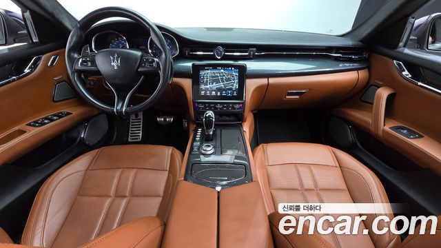 Maserati Quattroporte GTS 3.8 V8 Gransport 2018 — фото 7