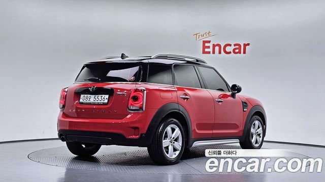 MINI Cooper D Countryman Standard 2nd 2018 — фото 2