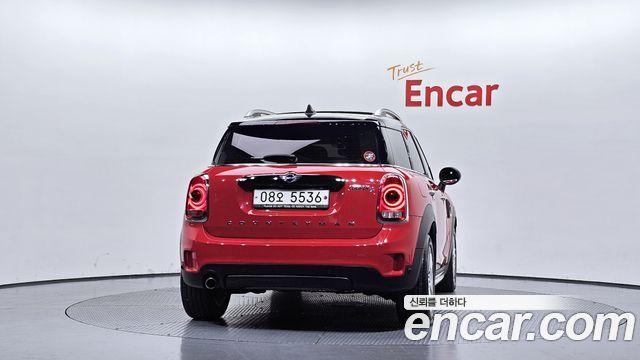 MINI Cooper D Countryman Standard 2nd 2018 — фото 4