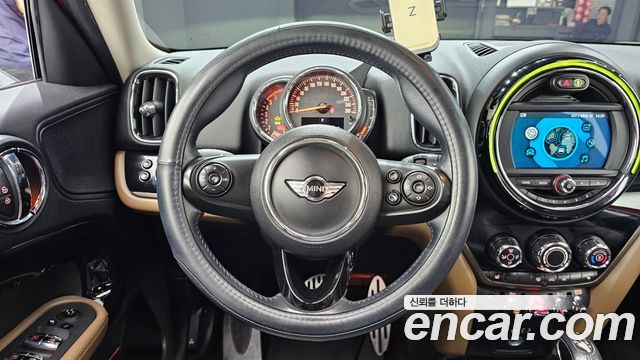 MINI Cooper D Countryman Standard 2nd 2018 — фото 13