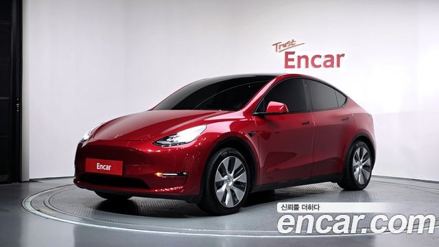 Tesla Model Y Standard Range RWD