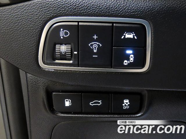 Hyundai Grandeur (IG) 2.4 Premium 2019 — фото 19