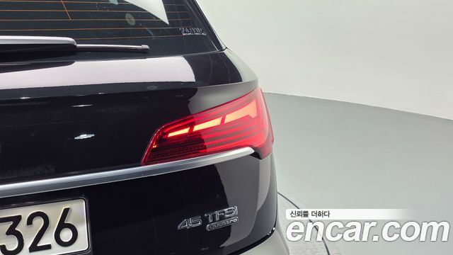 Audi Q5 (FY) 45 TFSI Quattro Premium 2022 — фото 23