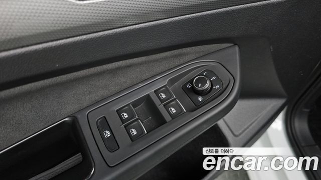 Volkswagen Golf (VIII) 2.0 TDI Prestige 2025 — фото 18