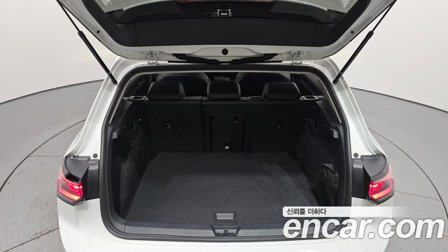 Volkswagen Golf (VIII) 2.0 TDI Prestige 2025 — фото 20