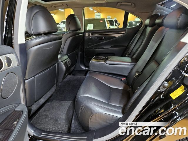 Lexus LS460 Supreme XF40 2014 — фото 15