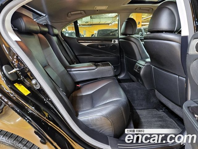 Lexus LS460 Supreme XF40 2014 — фото 16