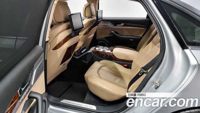 Audi A8 6.3 FSI Quattro LWB D4 2012 — фото 12