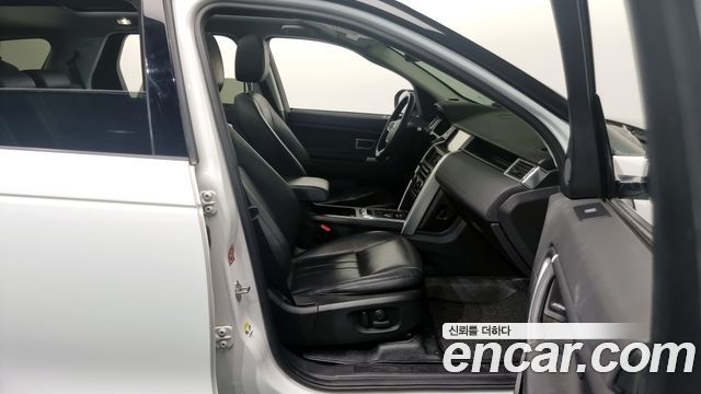 Land Rover Discovery Sport 2.0 TD4 SE (150PS) 2017 — фото 11