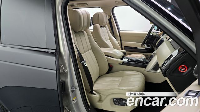 Land Rover Range Rover (IV) 3.0 TDV6 Vogue SE DIESEL 2014 — фото 12