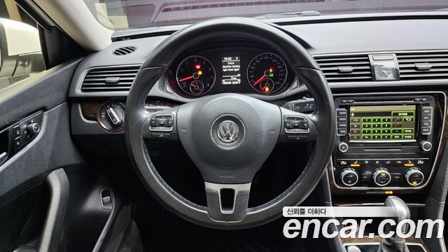 Volkswagen Passat 1.8 TSI B7 2015 — фото 13