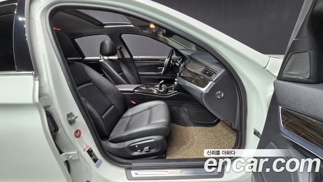 BMW 5 Series (F10) 528i xDrive Luxury 2015 — фото 11