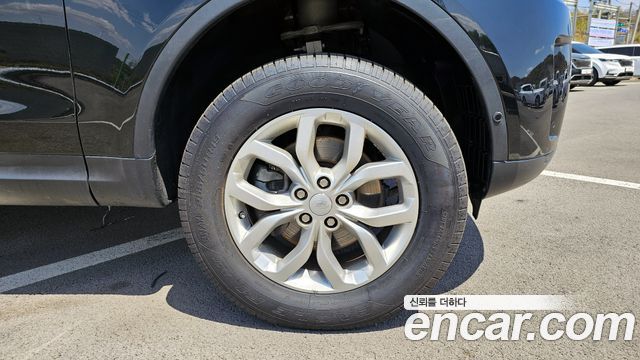Land Rover Discovery 5 2.0 SD4 SE 2019 — фото 5