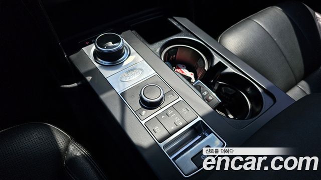 Land Rover Discovery 5 2.0 SD4 SE 2019 — фото 9