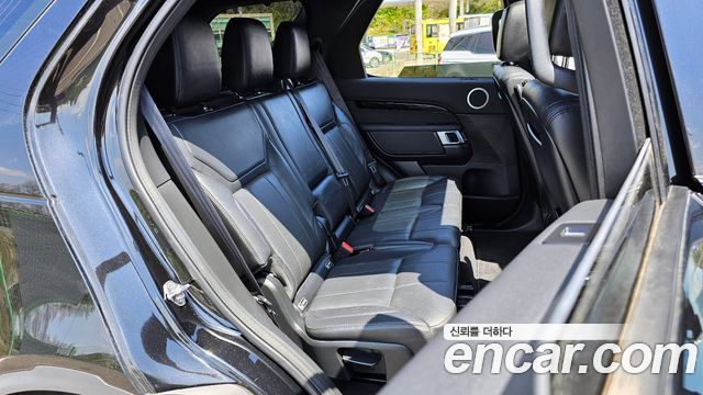 Land Rover Discovery 5 2.0 SD4 SE 2019 — фото 12