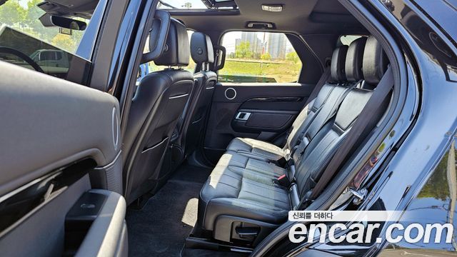 Land Rover Discovery 5 2.0 SD4 SE 2019 — фото 13