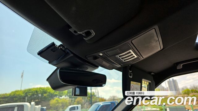 Land Rover Discovery 5 2.0 SD4 SE 2019 — фото 17