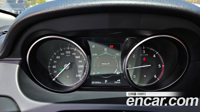 Land Rover Discovery Sport 2.0 TD4 HSE Luxury 2019 — фото 8