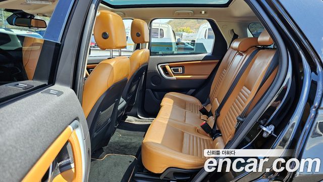 Land Rover Discovery Sport 2.0 TD4 HSE Luxury 2019 — фото 12