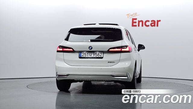 BMW 2 Series Active Tourer (U06) 220i Luxury 2025 — фото 4