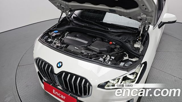 BMW 2 Series Active Tourer (U06) 220i Luxury 2025 — фото 6