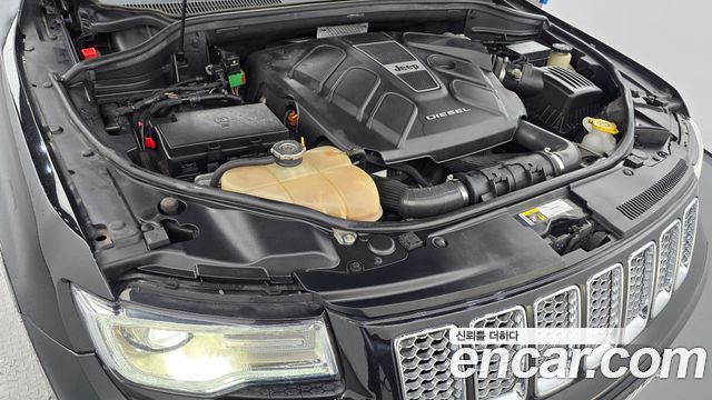 Jeep Grand Cherokee 3.0 Diesel Overland Summit WK2 2015 — фото 6