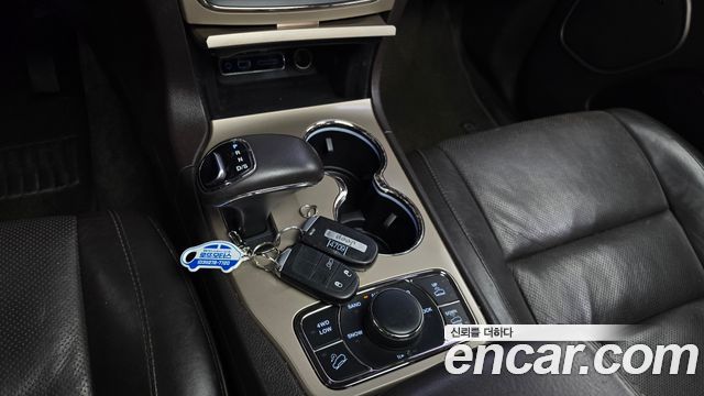 Jeep Grand Cherokee 3.0 Diesel Overland Summit WK2 2015 — фото 9