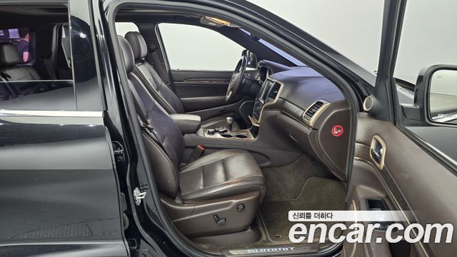 Jeep Grand Cherokee 3.0 Diesel Overland Summit WK2 2015 — фото 11