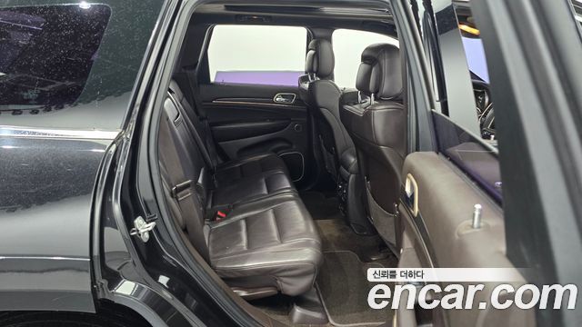 Jeep Grand Cherokee 3.0 Diesel Overland Summit WK2 2015 — фото 12