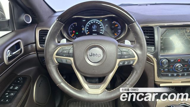 Jeep Grand Cherokee 3.0 Diesel Overland Summit WK2 2015 — фото 13