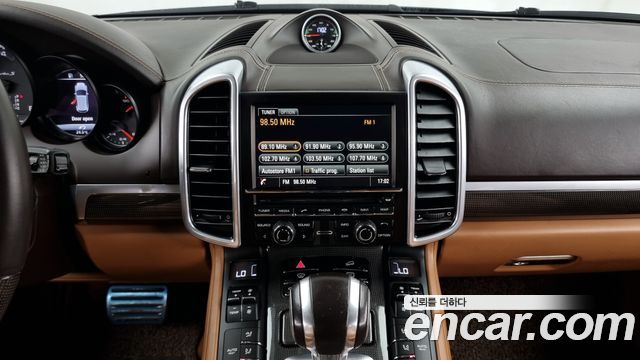 Porsche Cayenne 4.8 Turbo S 958 2016 — фото 14