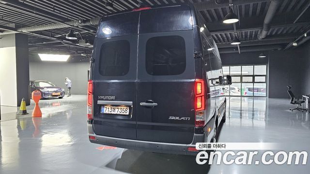 Hyundai Solati 15-seater Luxury 2023 — фото 4