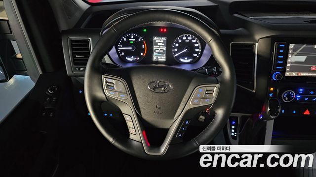 Hyundai Solati 15-seater Luxury 2023 — фото 14