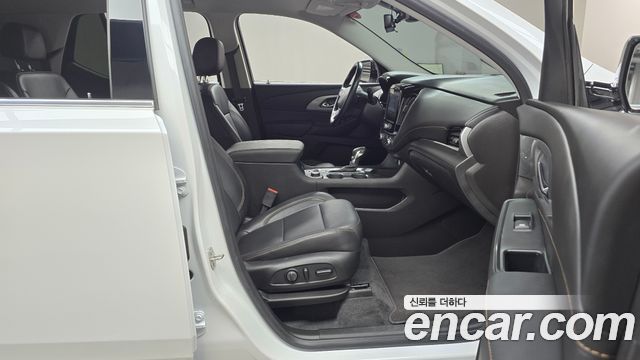 Chevrolet Traverse 3.6 AWD LT Leather Premium 2021 — фото 11