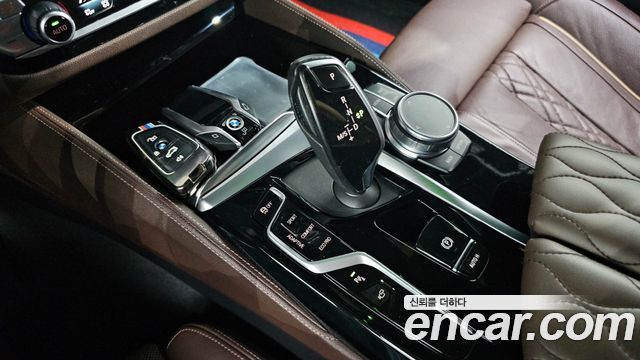 BMW 5 Series (G30) M550i xDrive 2021 — фото 9