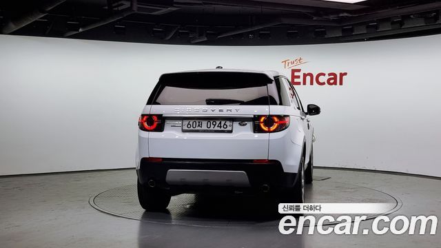 Land Rover Discovery Sport 2.0 TD4 HSE Luxury 2016 — фото 4