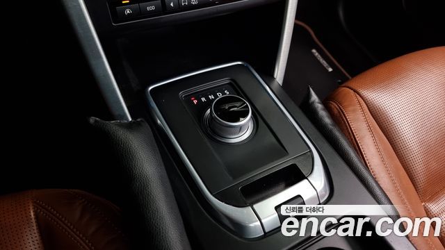 Land Rover Discovery Sport 2.0 TD4 HSE Luxury 2016 — фото 9