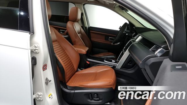 Land Rover Discovery Sport 2.0 TD4 HSE Luxury 2016 — фото 10