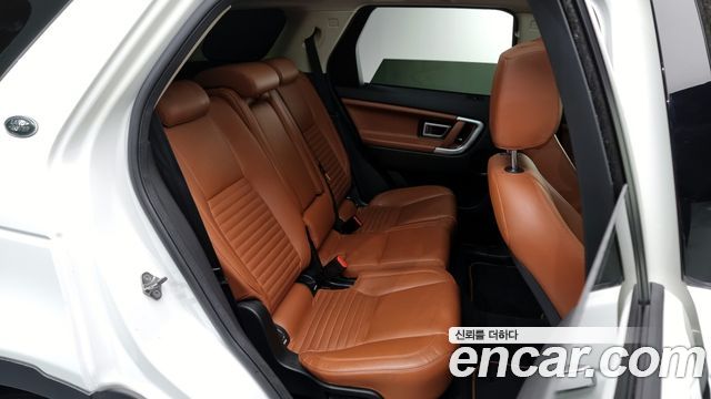 Land Rover Discovery Sport 2.0 TD4 HSE Luxury 2016 — фото 12