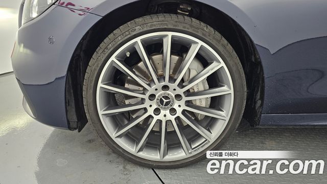Mercedes-Benz E-Class (W213) E350 4MATIC AMG Line Edition 2021 — фото 5