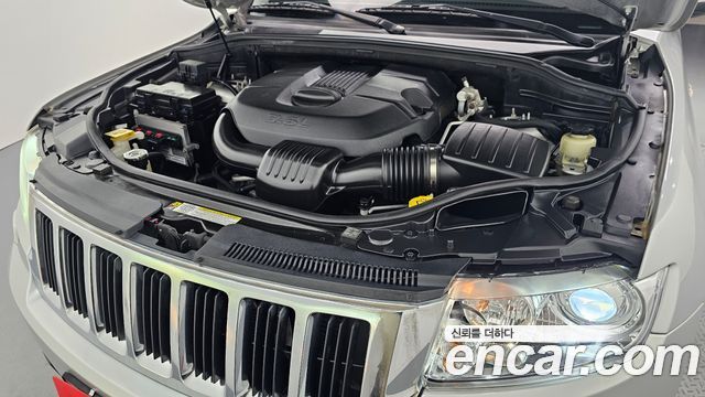 Jeep Grand Cherokee 3.6 Laredo WK2 2011 — фото 6