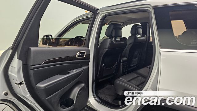 Jeep Grand Cherokee 3.6 Laredo WK2 2011 — фото 18