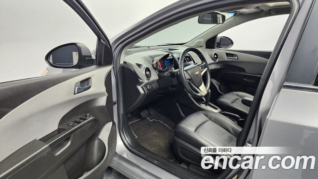 Chevrolet Aveo Sedan LT Luxury 2012 — фото 10
